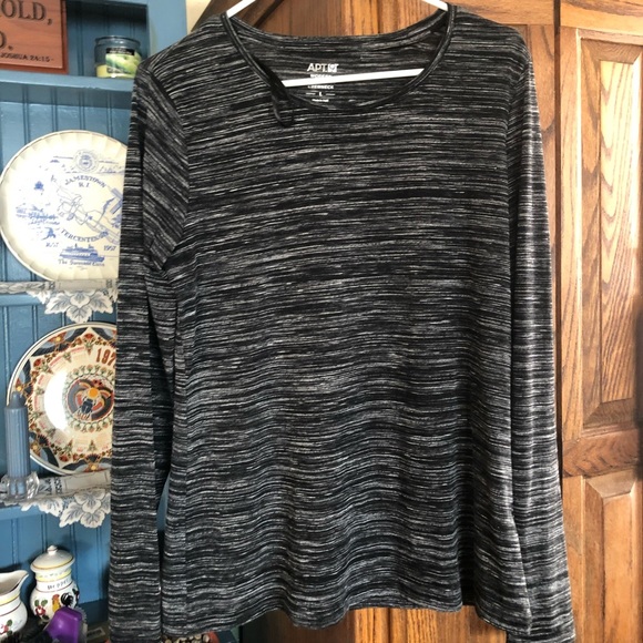 Tee - Picture 1 of 1